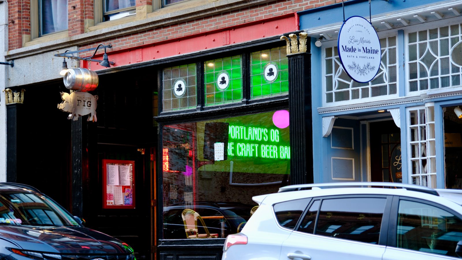 A lighted sign saying: Portland's OG craft beer bar