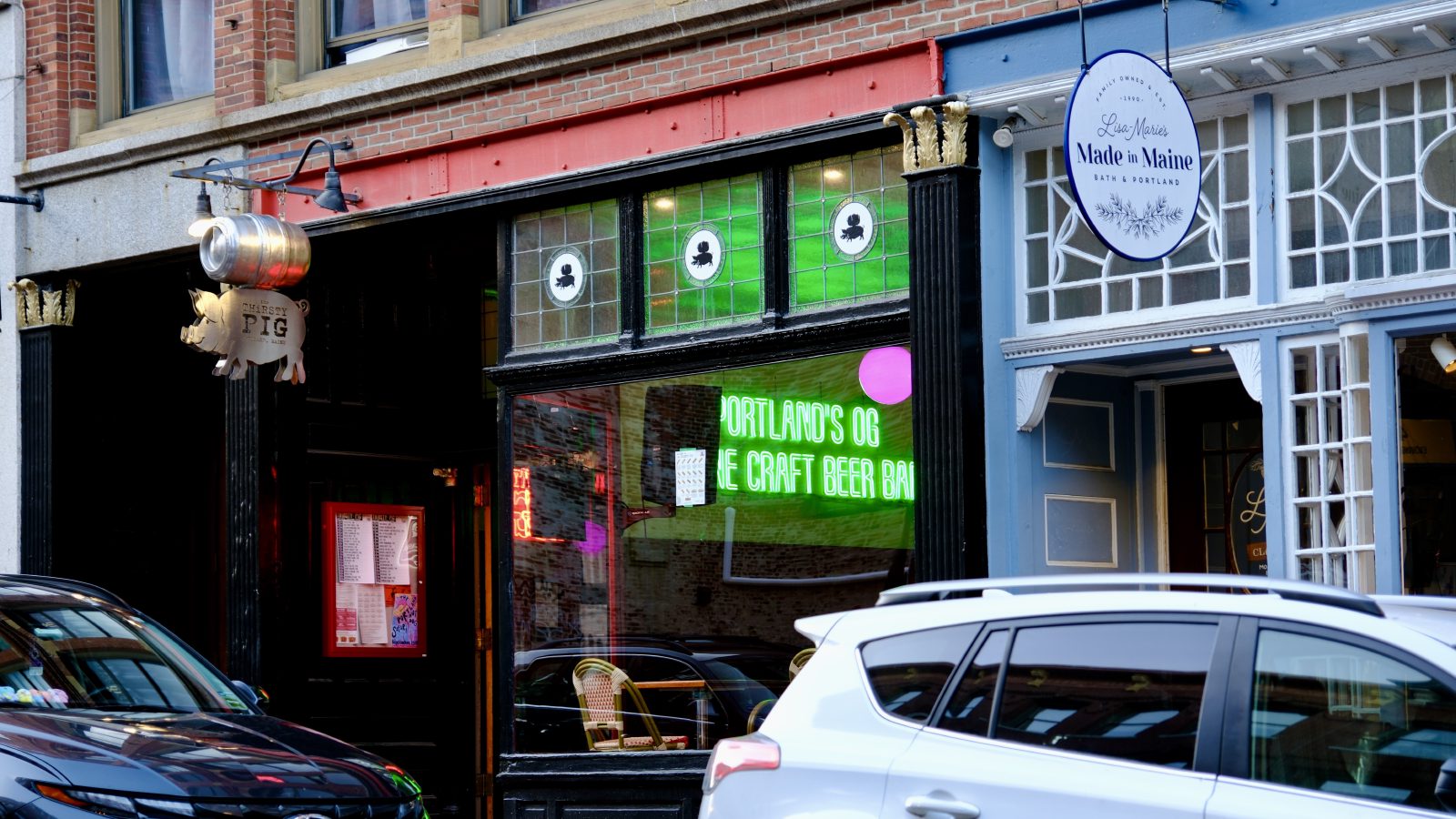 A lighted sign saying: Portland's OG craft beer bar